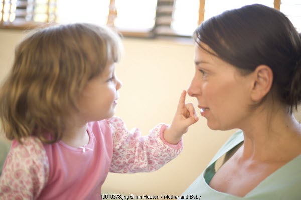 Mengajari Si Kecil Berbicara 