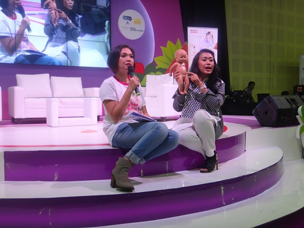 Pijat Laktasi untuk Bayi yang Sulit Menyusu