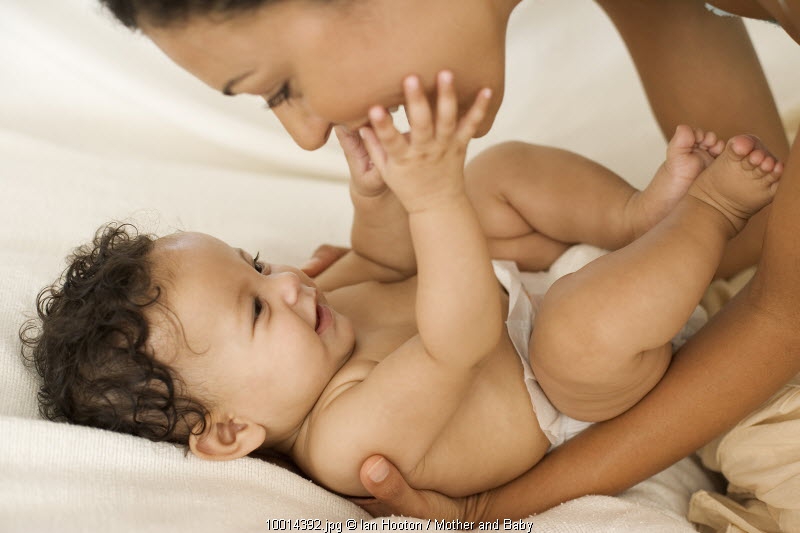 13 Cara Mudah Tingkatkan Bonding dengan Si Kecil