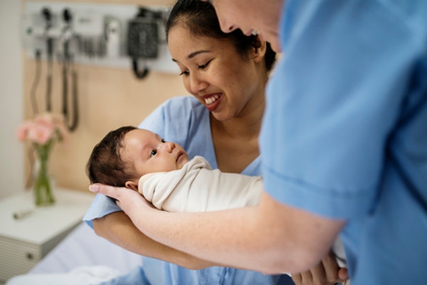 Moms, Ketahui 10 Fakta tentang Bayi baru Lahir Ini