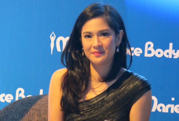 Dian Sastro Kembali Langsing Setelah Melahirkan