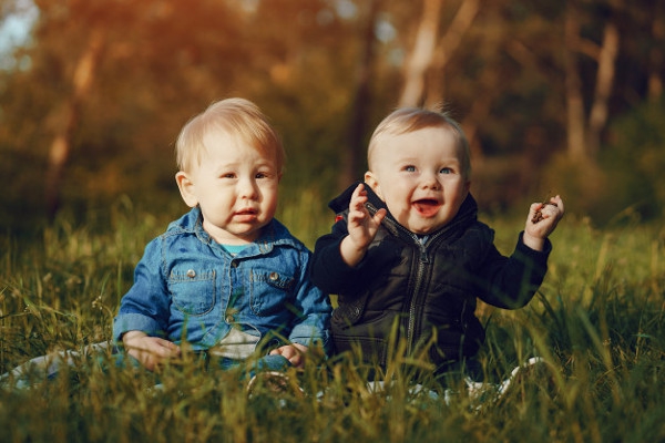 Kenali Perkembangan Emosi Bayi 0 12 Bulan