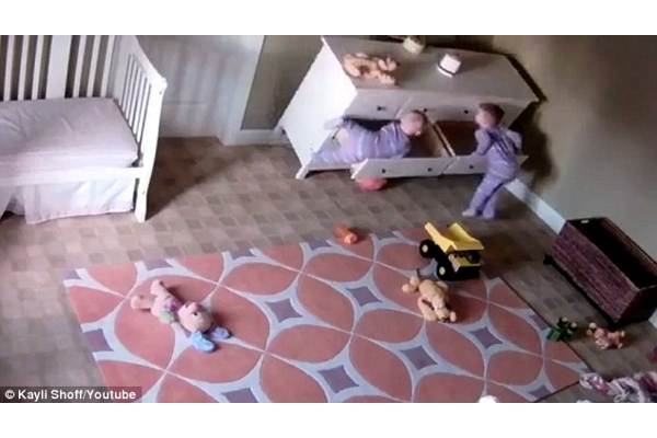 Peringatan, Selalu Awasi Anak saat Bermain!