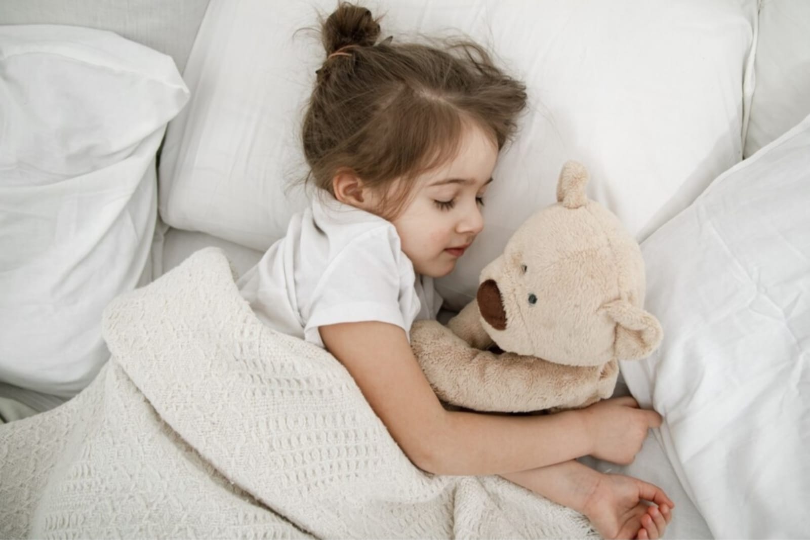 10 Cara Melatih Anak Tidur Sendiri Tanpa Drama