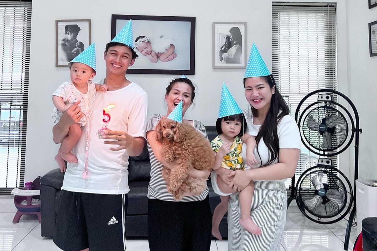 Keluarga Felicya Angelista dan Caesar Hito merayakan ulang tahun hewan peliharaan