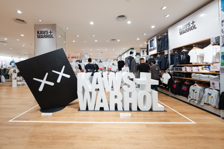 Kolaborasi KAWS dan Andy Warhol di Koleksi Terbaru UT UNIQLO