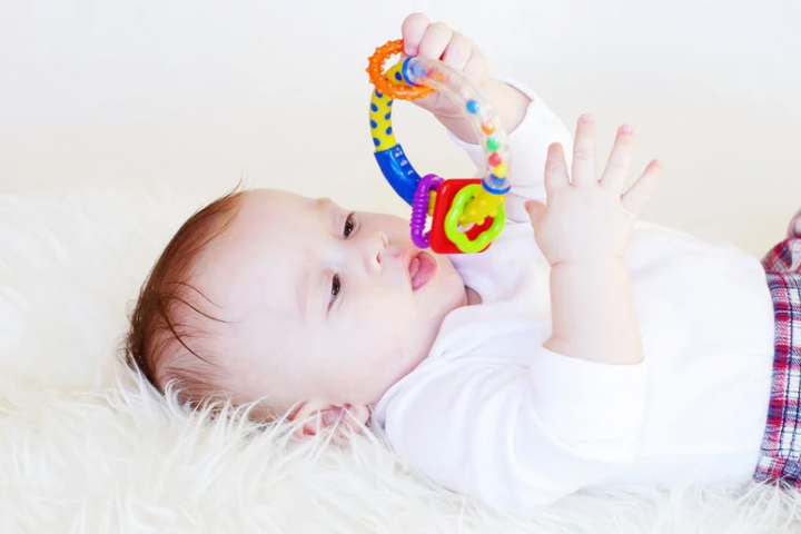 Seru dan Bikin Pintar, Ini 7 Ide Permainan Bayi 3 Bulan