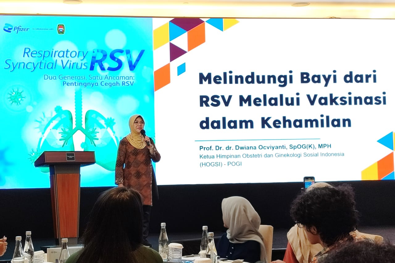 Prof. Dr. dr. Dwiana Ocviyanti, Sp.OG(K), MPH, (Ketua Himpunan Obstetri dan Ginekologi Sosial Indonesia (HOGSI) - POGI