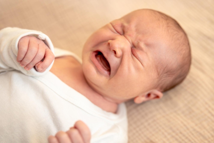 5 Cara Mengatasi Sembelit pada Bayi 1 Tahun