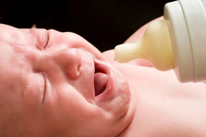 Begini Cara Mengatasi Bayi yang Sulit Minum ASI