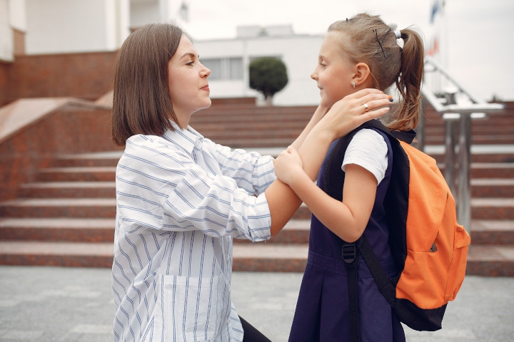 Orang Tua Juga Bisa Kena Separation Anxiety, Ini Tanda-tandanya