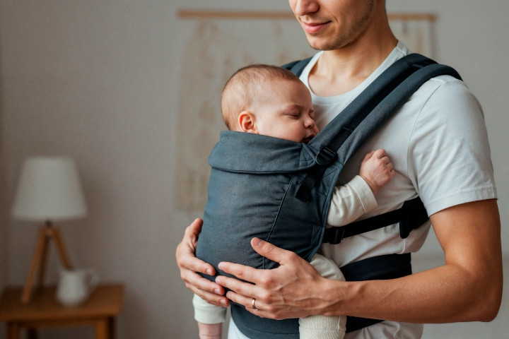 Gendongan Bayi Hipseat: Panduan Lengkap dan Aman