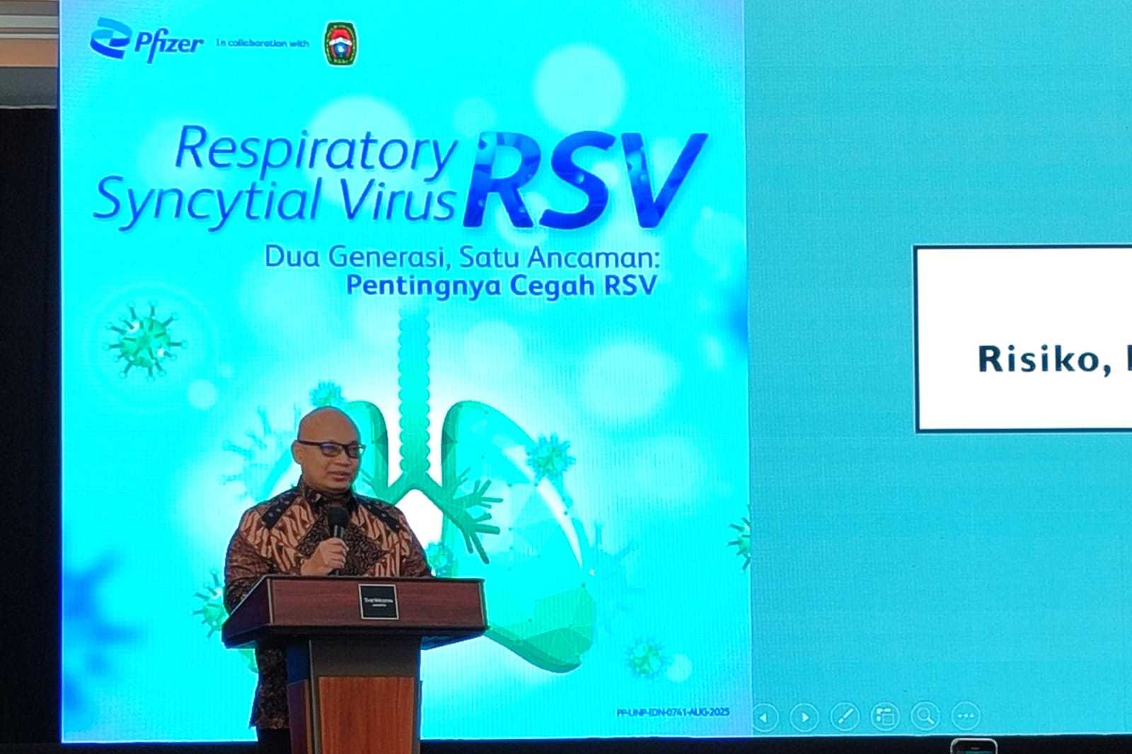 Dr. dr. Sukamto Koesnoe, SpPD, K-AI, FINASIM, Ketua Satgas Imunisasi Dewasa Perhimpunan Dokter Spesialis Penyakit Dalam Indonesia (PAPDI)