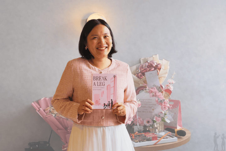 Belajar Parenting dari Kisah Luka dan Empati di Buku Break A Leg: A Memoir