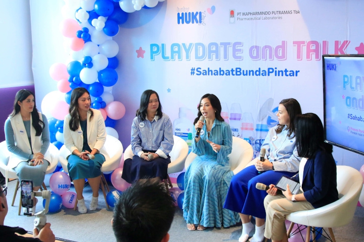 Dukung Tumbuh Kembang Optimal Anak Melalui Keseimbangan Perawatan Fisik dan Stimulasi Emosional