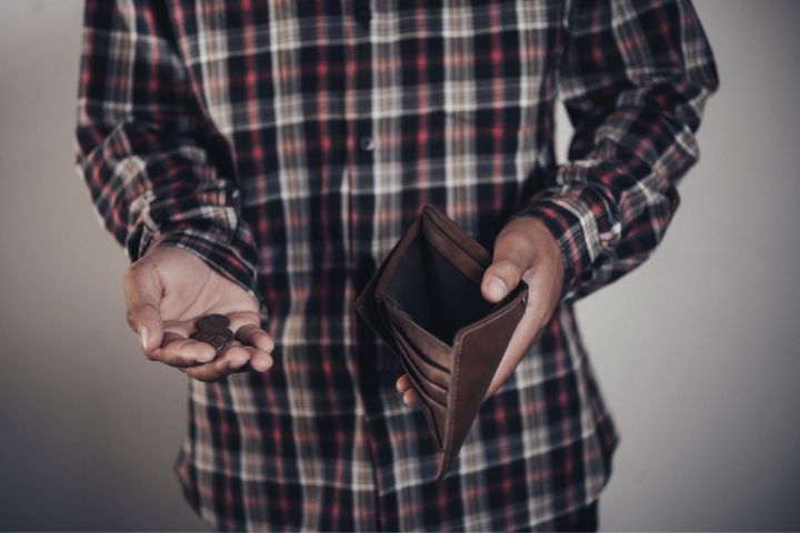 9 Ciri-Ciri Suami Pelit dan Perhitungan yang Dapat Mengganggu Keharmonisan Keluarga