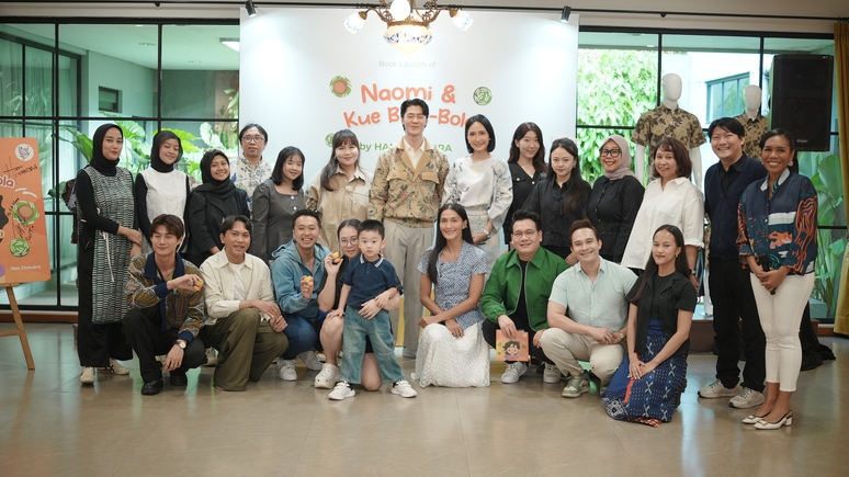 Angkat Keragaman Budaya Indonesia, Han Chandra Luncurkan Buku Anak Naomi & Kue Bola-Bola
