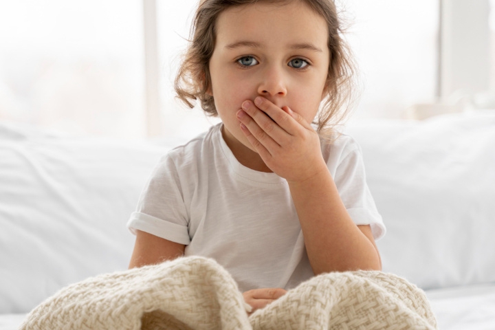 Anak Muntah-Muntah Tanpa Demam, Ini Penyebab dan Cara Mengatasinya