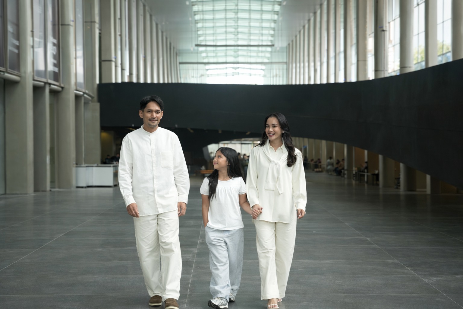 Keluarga Ibnu Jamil dan Ririn Ekawati