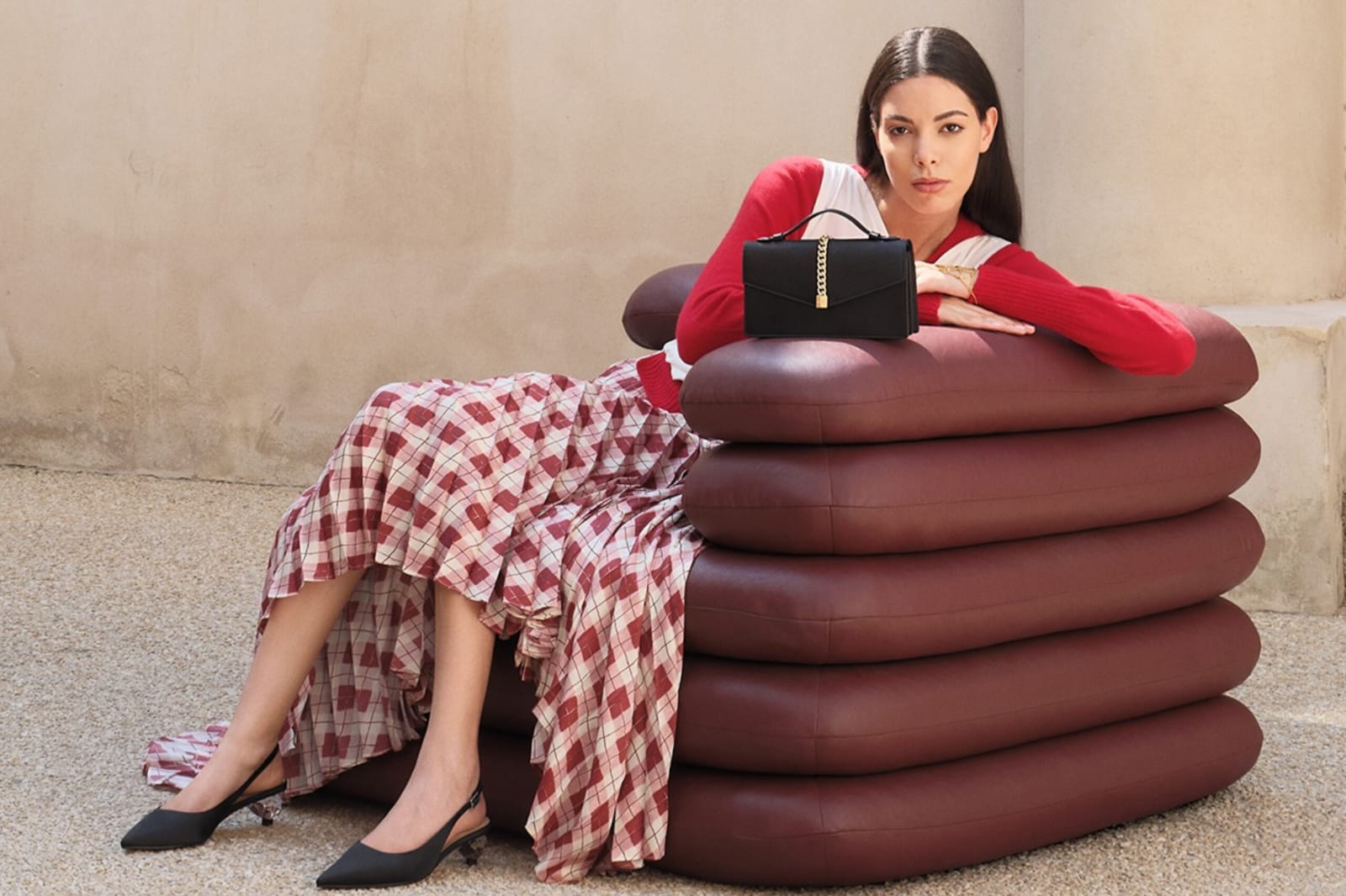 Tampil Tenang dan Anggun dengan Koleksi CHARLES & KEITH Ramadan 2026