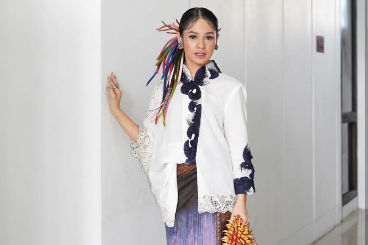 Keren di Atas Panggung dan Keseharian, Intip Gaya Stylish Andien