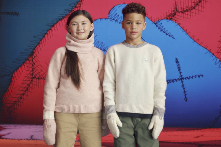 Meriahkan Musim Liburan, UNIQLO dan KAWS Luncurkan Koleksi Rajutan Spesial