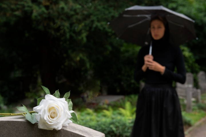 Apakah Orang Hamil Boleh Melayat? Ini Fakta Lengkapnya