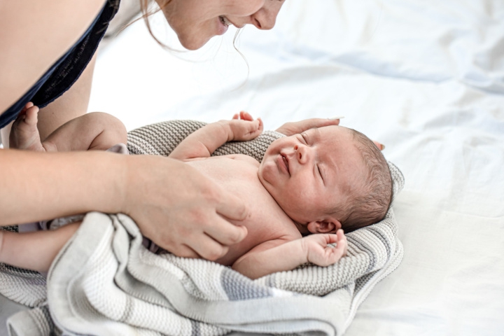 Water Birth, Melahirkan Nyaman Namun Berisiko Tinggi?