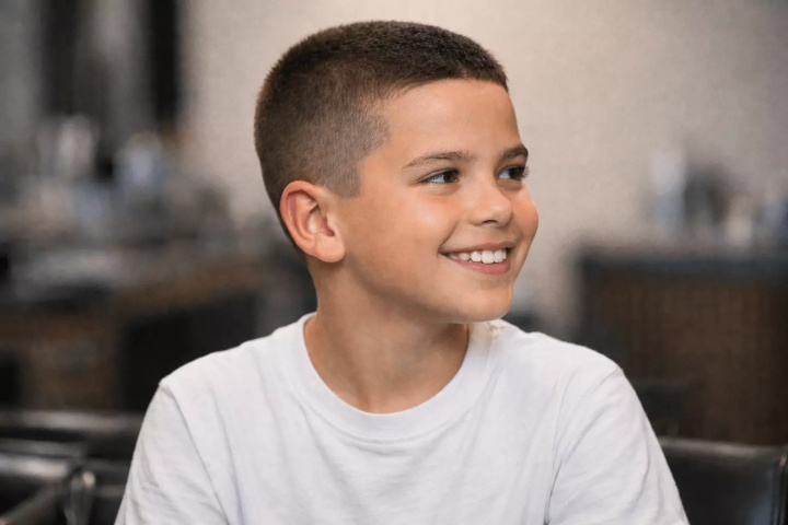 Potongan Rambut Buzz Cut Anak untuk Si Kecil yang Aktif