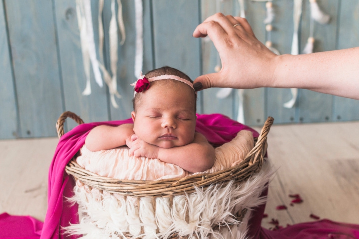 70 Ide Nama Bayi Perempuan yang Lahir di Bulan Agustus