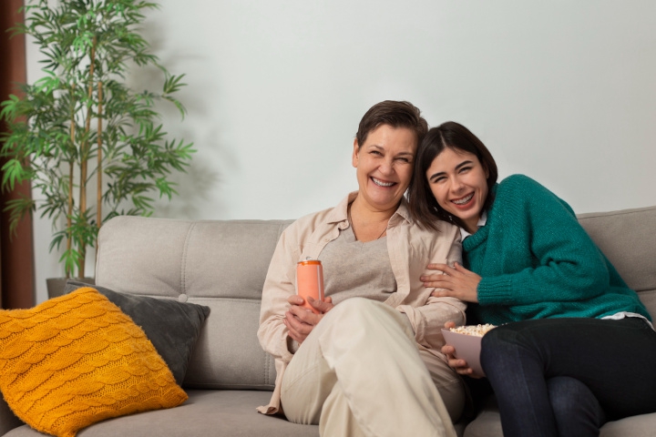 10 Ide Kado Hari Ibu yang Bermanfaat dan Menyentuh Hati