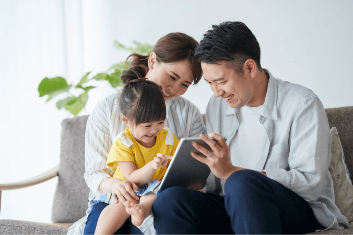 Mengenal Lighthouse Parenting: Gaya Asuh Penuh Cinta tapi Tetap Tegas