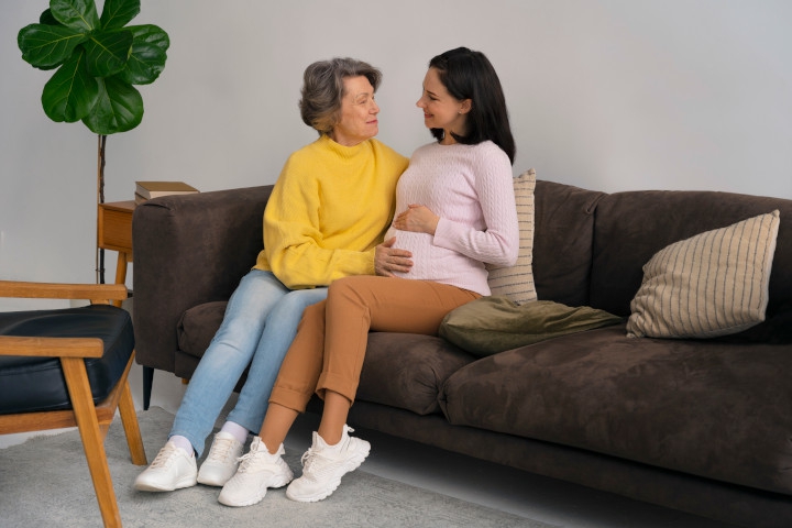 Ciri-Ciri Mertua Sayang Menantu, Memperlakukan Seperti Anak Sendiri