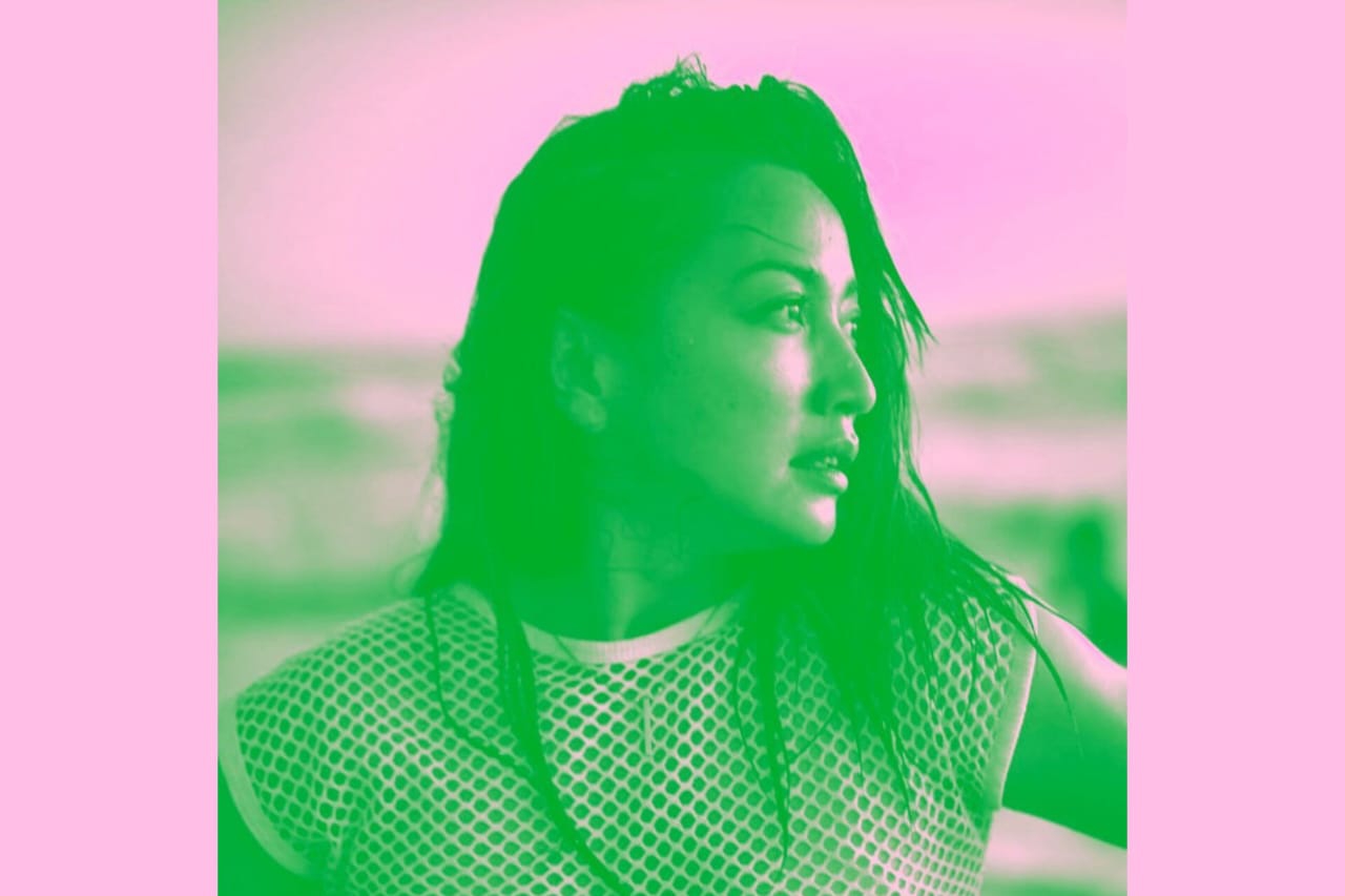 Deretan Artis Wanita yang Ganti Foto Profil Brave Pink Hero Green