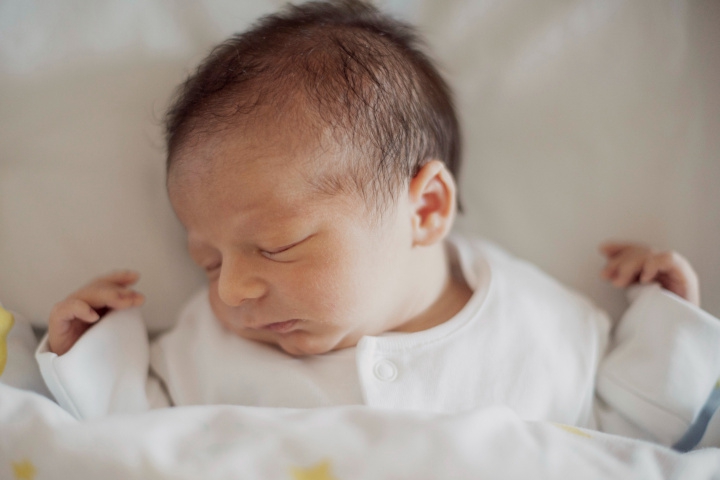 Mengetahui Jam Tidur Bayi 1 Bulan: Panduan untuk Ibu Baru