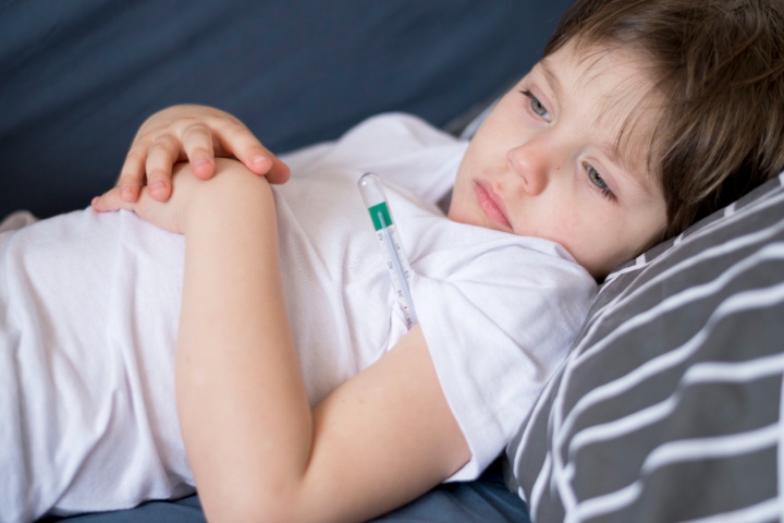 Anak Terkena Demam Berdarah? Ini Pertolongan Pertama yang Wajib Diketahui