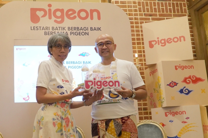 Hari Batik Nasional, Pigeon Luncurkan Botol Motif Batik Terbaru