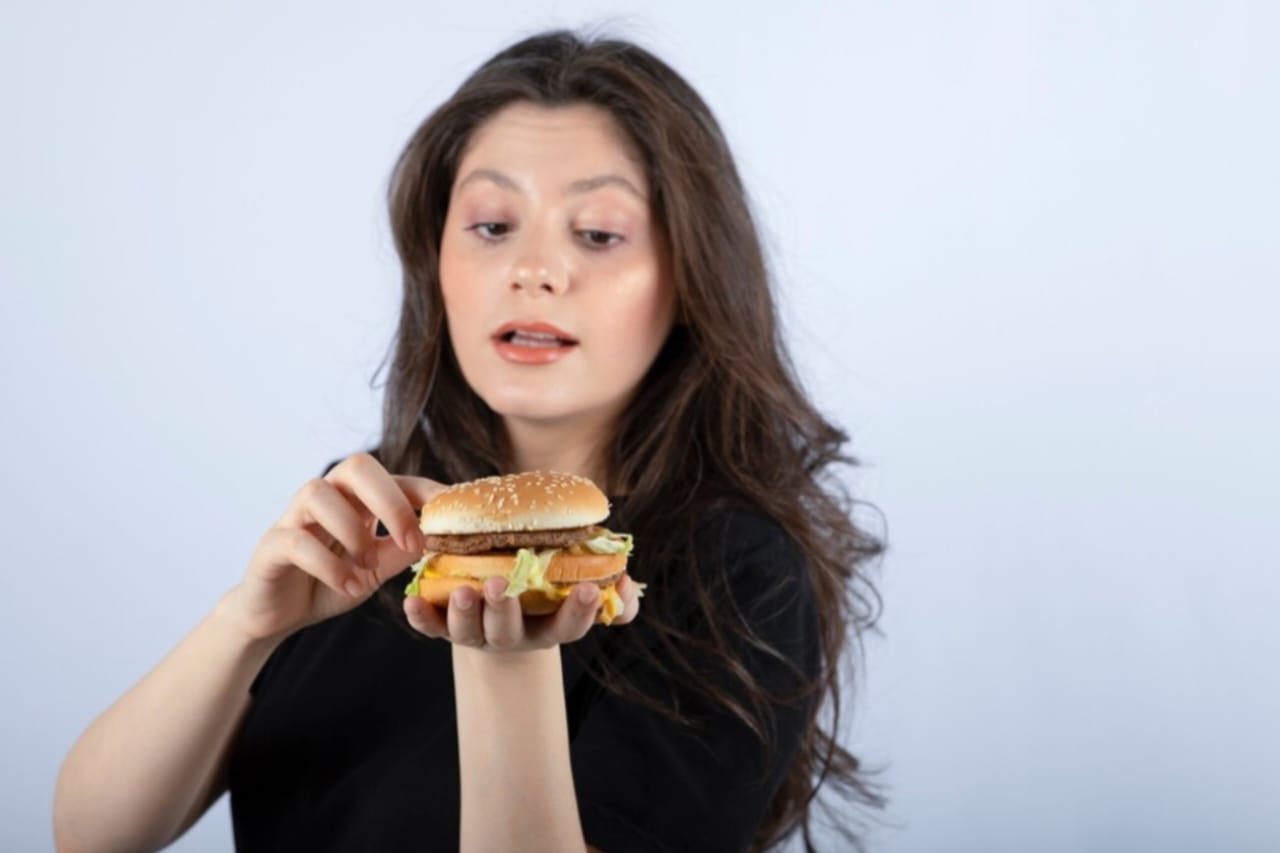 10 Makanan yang Dihindari Jika Ingin Cepat Hamil