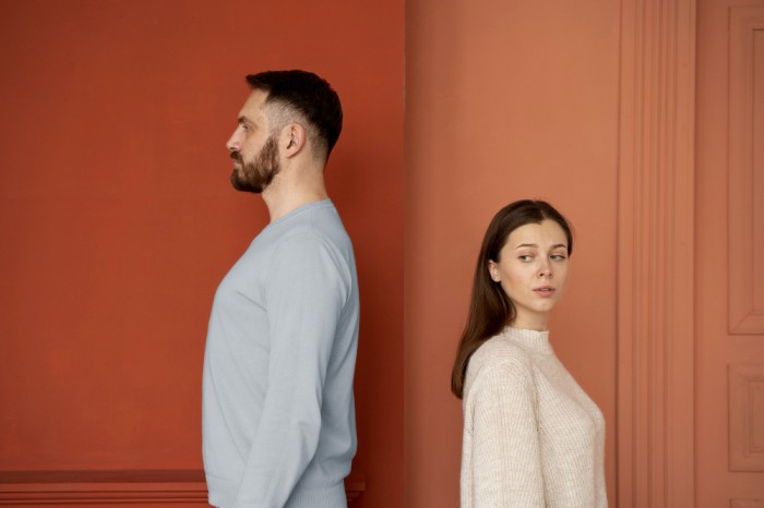 5 Tanda Pasangan Kurang Memberikan Effort dalam Hubungan