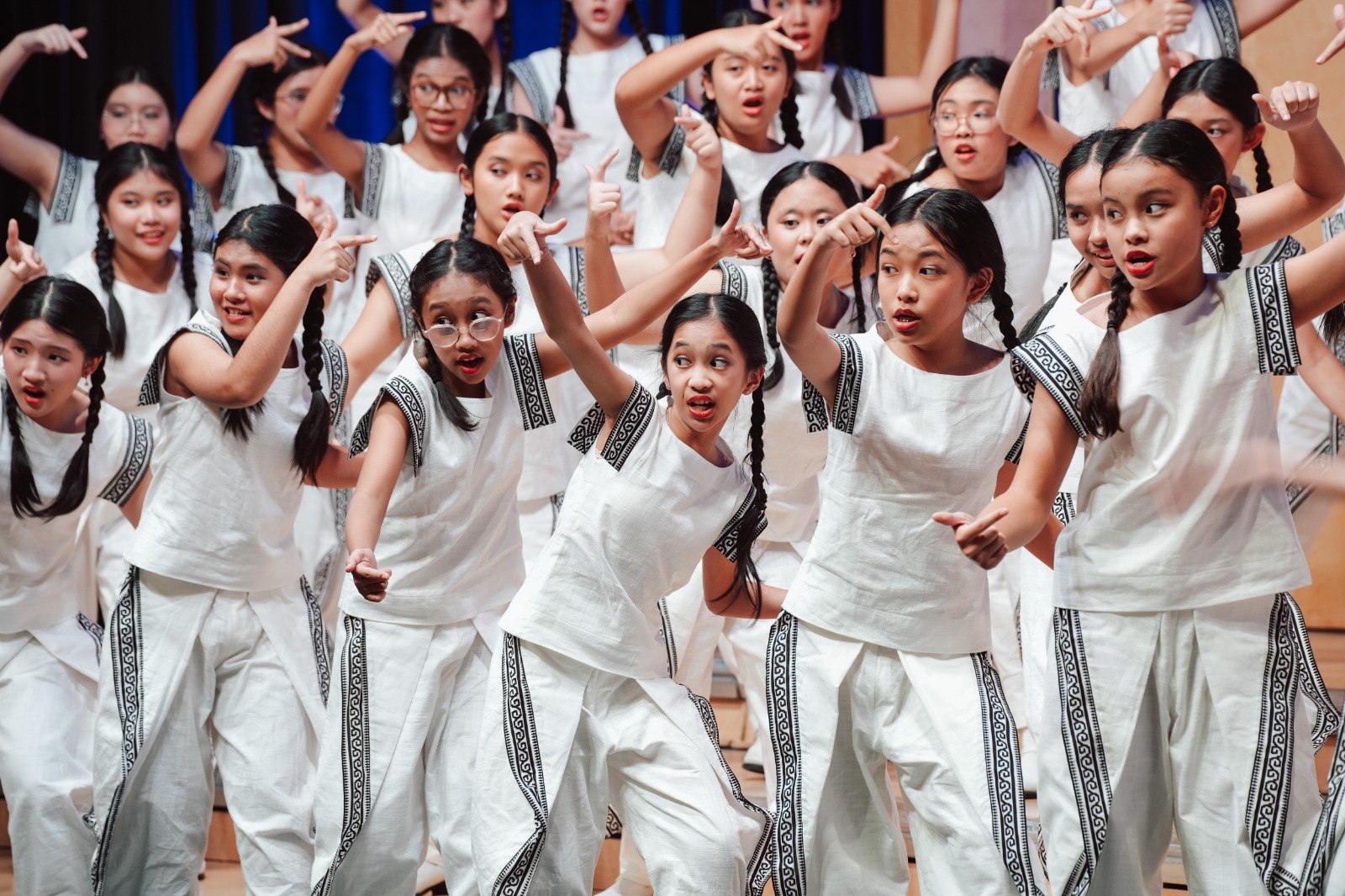 Avip Priatna Bersama Paduan Suara Anak The Resonanz Children&rsquo;s Choir Menjadi Juara Umum di Kompetisi Paduan Suara Kontemporer Bergengsi di Eropa