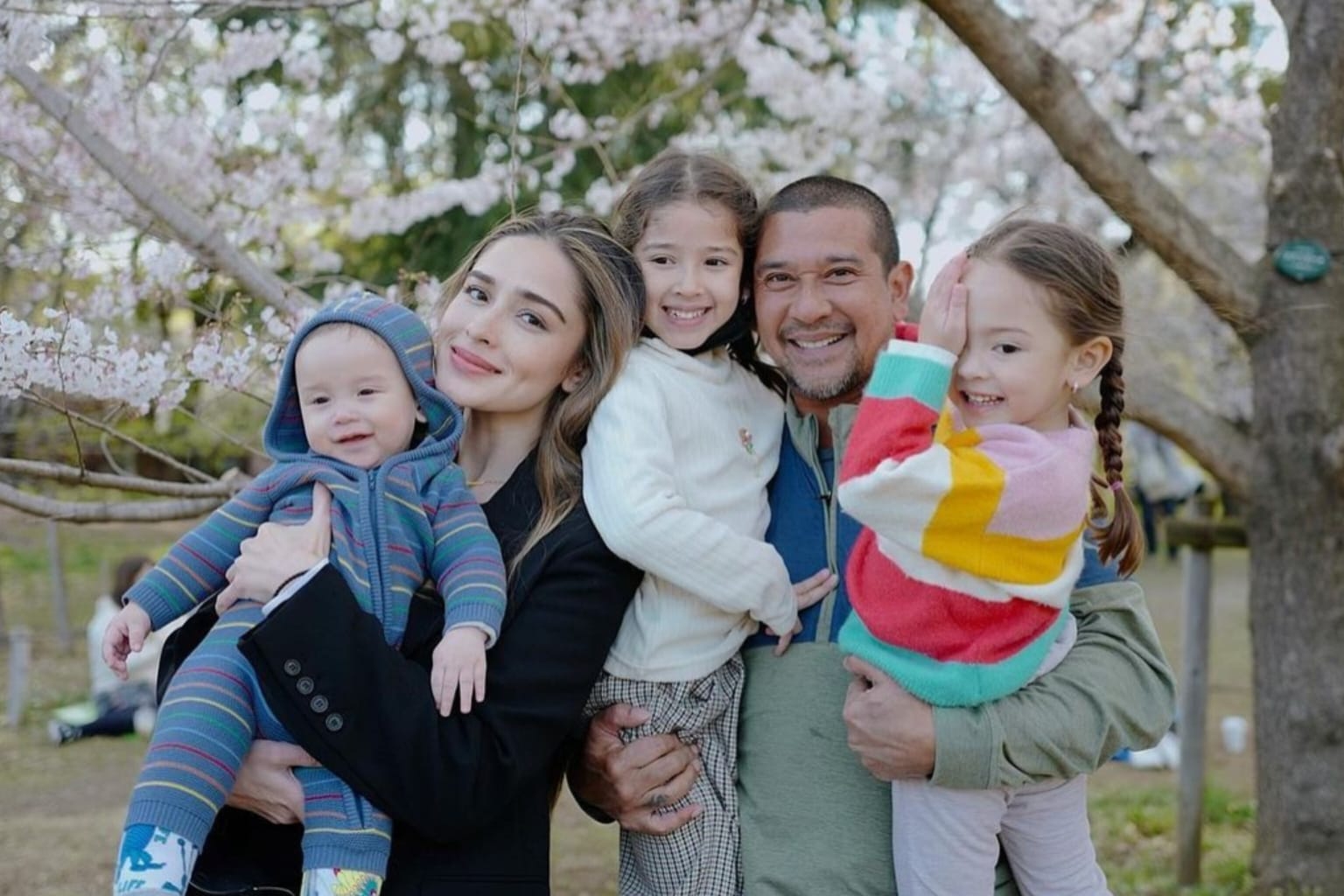 Potret Kebersamaan Keluarga Yasmine Wildblood dan Abi Yapto