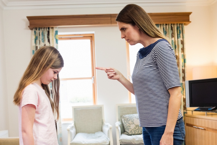 Mengenal Pola Asuh Strict Parents, Ini Ciri-cirinya dan Dampaknya pada Anak
