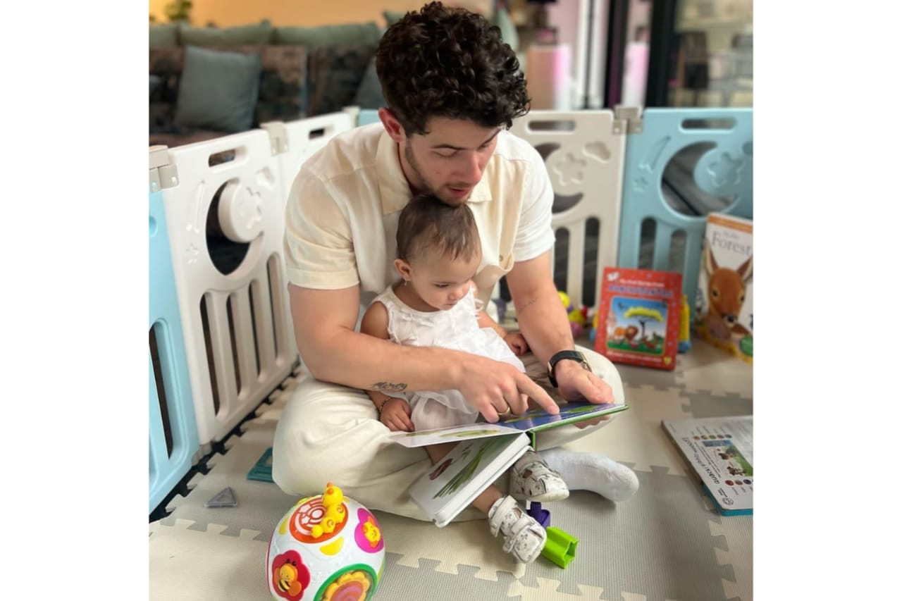Nick Jonas dan anaknya