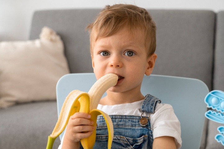 Makanan untuk Anak Muntah yang Aman dan Mudah Dicerna