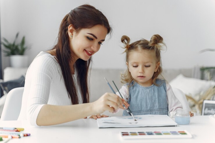 Bisa Tingkatkan Kreativitas dan Bonding, Ini Aktivitas Kreatif Bersama Anak di Rumah