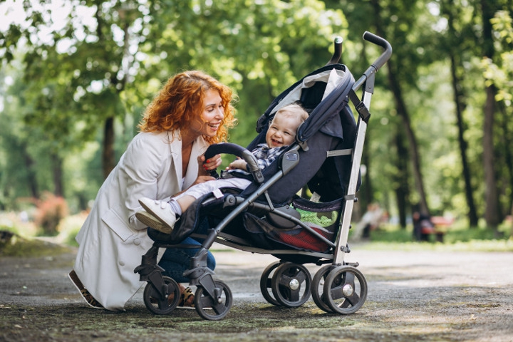 Rekomendasi Stroller Lipat Yang Mudah Dibawa Saat Traveling