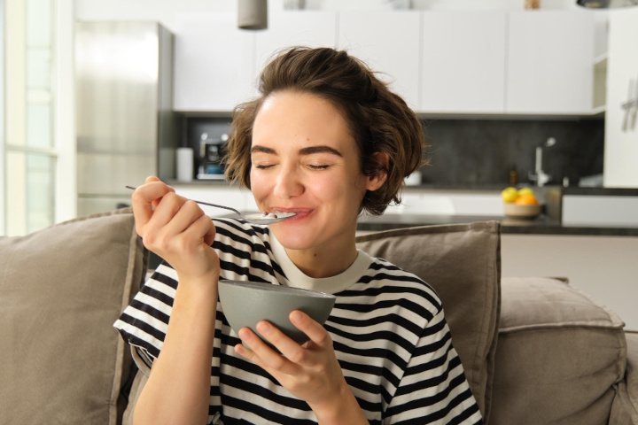 7 Manfaat Yoghurt Plain untuk Kesehatan yang Perlu Anda Tahu