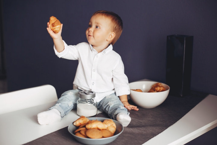 Jadwal Makan Anak 1 Tahun agar Cepat Gemuk, Ini Panduan Amannya