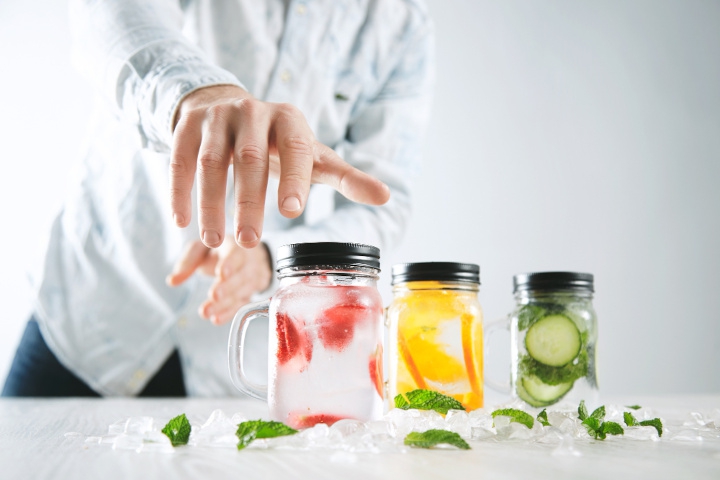 Sangat Praktis, Ini Cara Membuat Infused Water untuk Detoksifikasi Tubuh