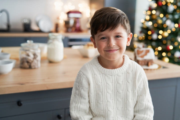 5 Model Rambut Anak Laki-Laki Keren untuk Natal
